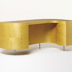 Plywood desk by Jasper Morrison